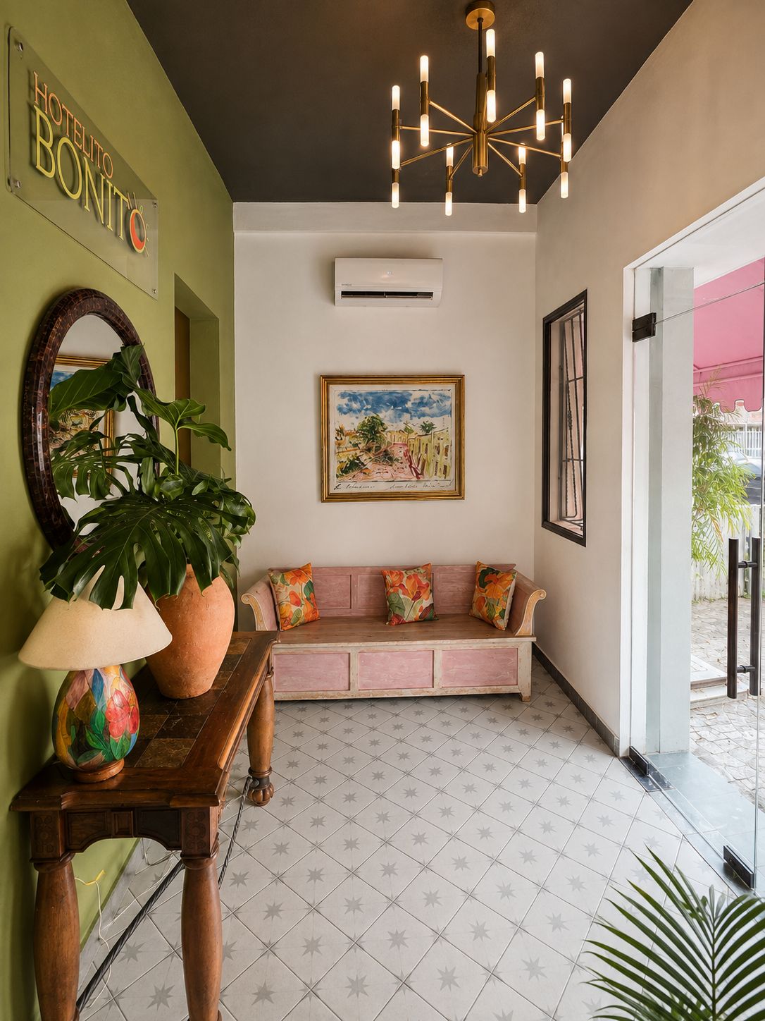 Hotelito Bonito common area 1